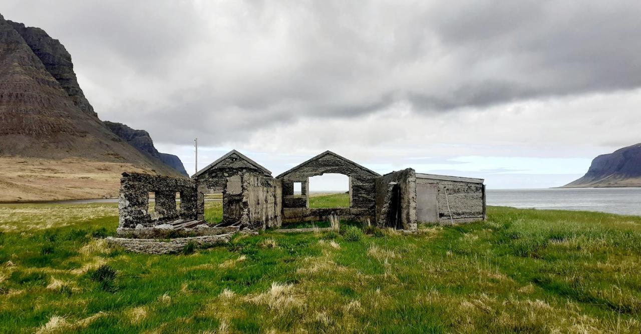 Guesthouse Bjarmaland Talknafjordur Esterno foto